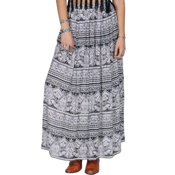 RAGA x ANTHROPOLOGIE Lexi Printed Maxi Skirt - Picture 2 of 8